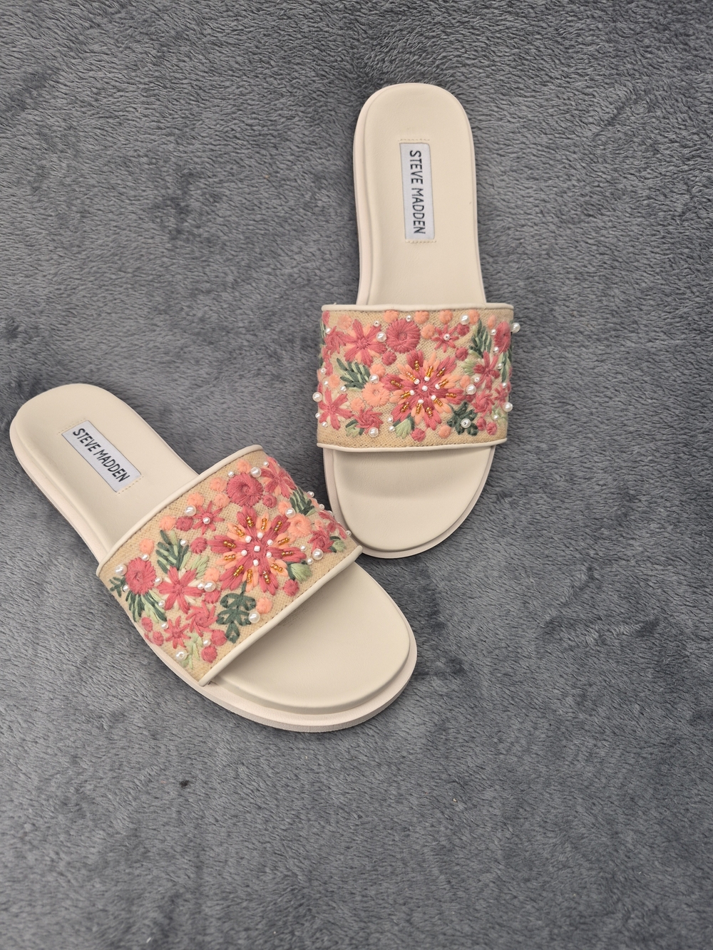 Steve Madden Billee Slide  Sandal Pink Embroidery Pearl Beds Acent Size 7